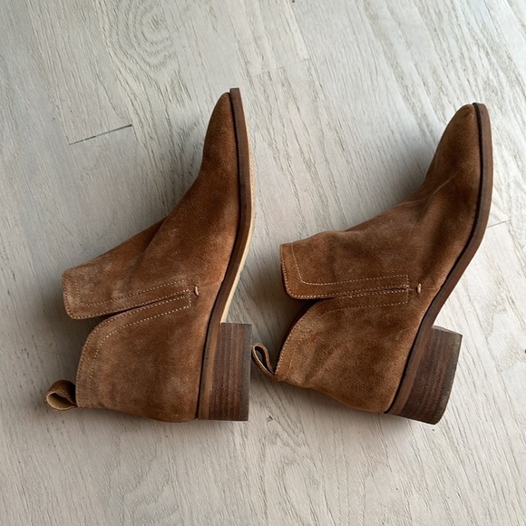 Dolce Vita tan suede booties Tessy size  7 1/2 - Picture 2 of 3